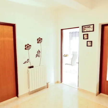 Iva Apartment